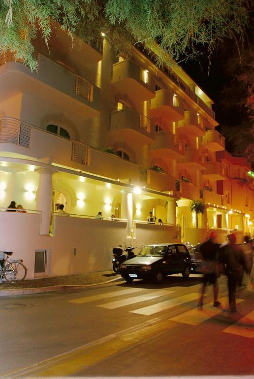 Terrazza Marconi Hotel&Spamarine Senigallia Buitenkant foto